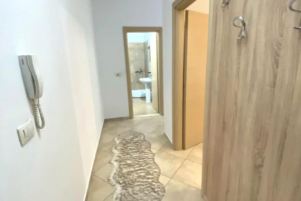 Shtepi me qera Apartament ne Tirane, 2+1, Mobilimi E mobiluar, Pagesa 550  Euro.