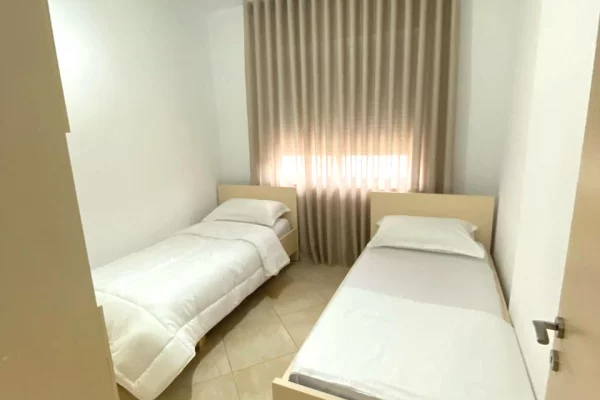 Shtepi me qera Apartament ne Tirane, 2+1, Mobilimi E mobiluar, Pagesa 550  Euro.