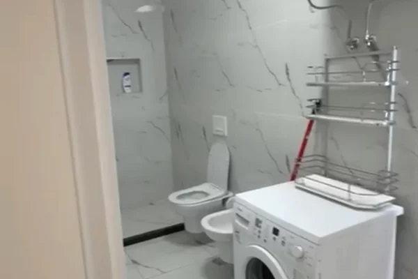 Shtepi me qera Apartament ne Tirane, 1+1, Mobilimi E mobiluar, Pagesa 650  Euro.