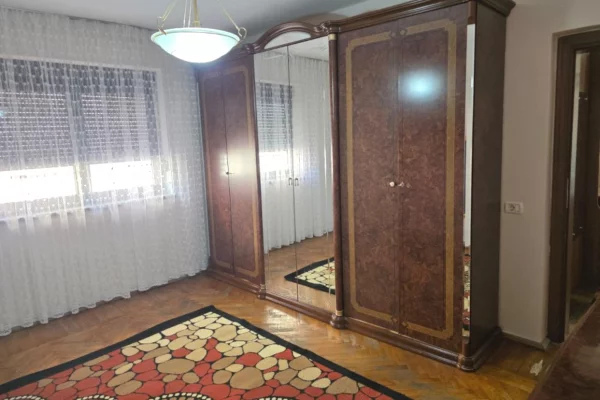 Shtepi me qera Apartament ne Tirane, 2+1, Mobilimi E mobiluar, Pagesa 50,000  Leke.