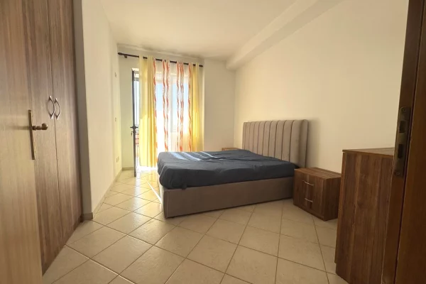 Shtepi me qera 2+1 ne Tirane - 50,000 Leke