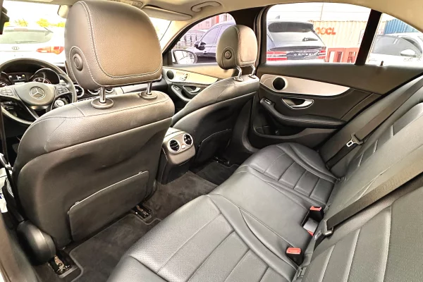 Cars for sale in Tirana, Mercedes-Benz, 2015 Diesel,Kambio Automatik Payment 15,000  Euro.