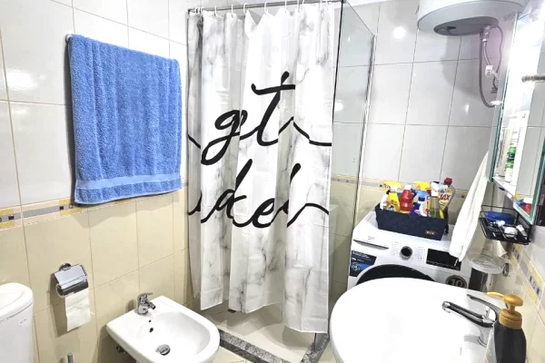 Shtepi me qera Apartament ne Tirane, 2+1, Mobilimi E mobiluar, Pagesa 40,000  Leke.