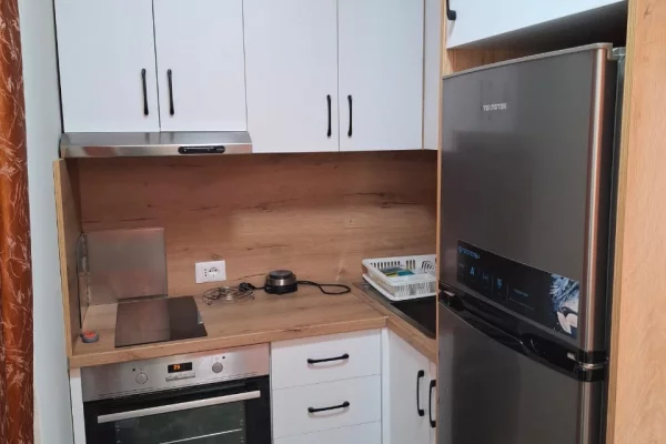 Shtepi me qera 2+1 ne Tirane - 60,000 Leke