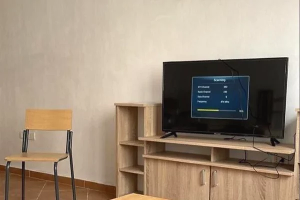 Shtepi me qera 1+1 ne Tirane - 40,000 Leke