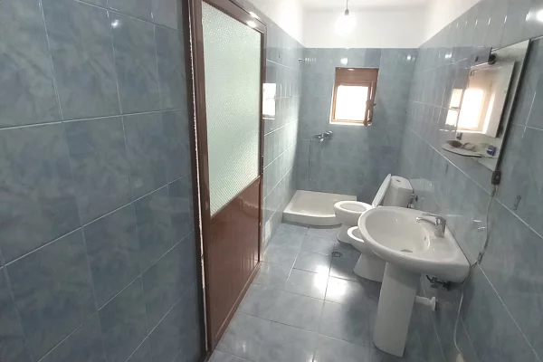 Shtepi me qera Apartament ne Tirane, 1+1, Mobilimi E mobiluar, Pagesa 24,000  Leke.