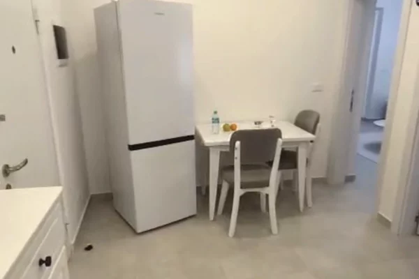 Shtepi me qera 2+1 ne Tirane - 650 Euro