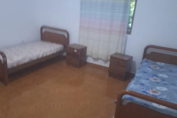 Shtepi me qera 1+1 ne Tirane - 30,000 Leke