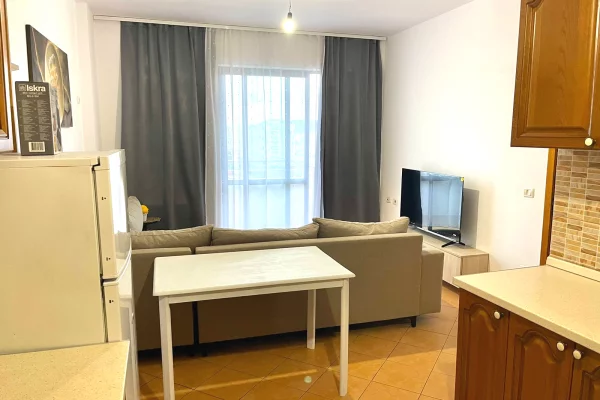Shtepi me qera 2+1 ne Tirane - 550 Euro