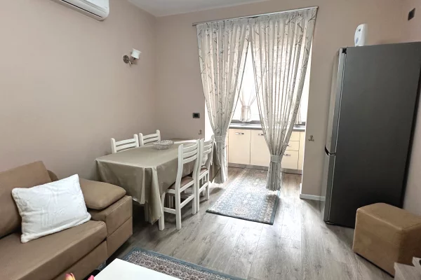 Shtepi me qera 2+1 ne Tirane - 700 Euro