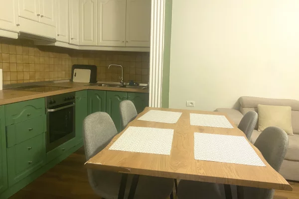 Jepet super apartament 2+1 Bllok