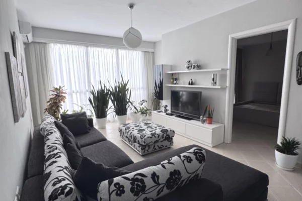 Shtepi me qera Apartament ne Tirane, 1+1, Mobilimi E mobiluar, Pagesa 650  Euro.