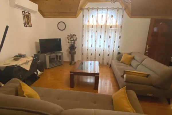 Penthouse (panoramic top floor) for rent in Tirana 1+1, Furnished