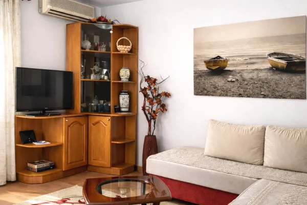 Shtepi me qera Apartament ne Tirane, 2+1, Mobilimi E mobiluar, Pagesa 600  Euro.