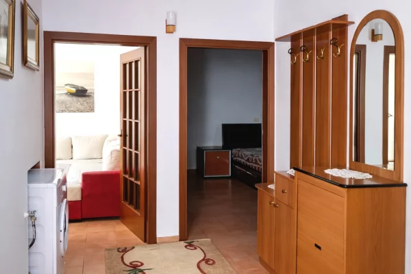 Shtepi me qera Apartament ne Tirane, 2+1, Mobilimi E mobiluar, Pagesa 600  Euro.