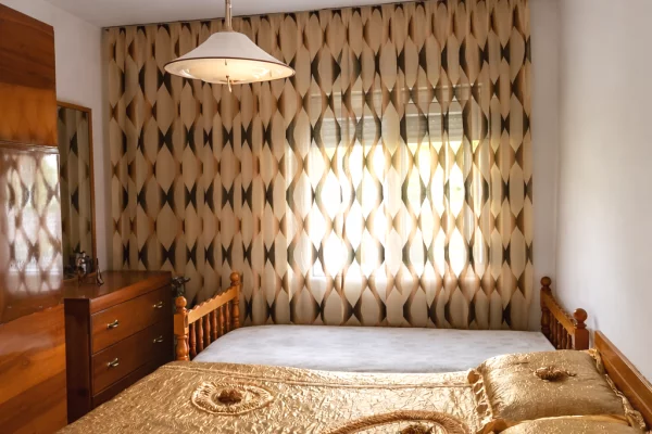 Shtepi me qera Apartament ne Tirane, 2+1, Mobilimi E mobiluar, Pagesa 600  Euro.