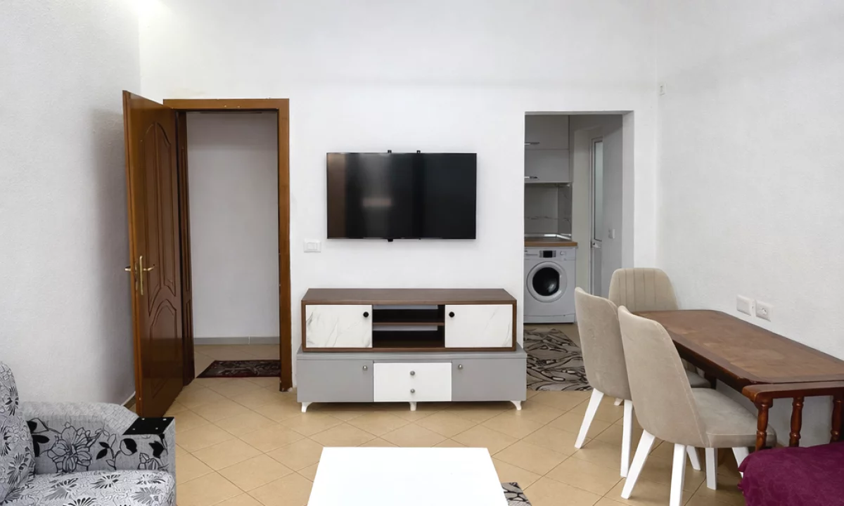 Shtepi me qera Apartament ne Tirane, 1+1, Mobilimi E mobiluar, Pagesa 35,000  Leke.