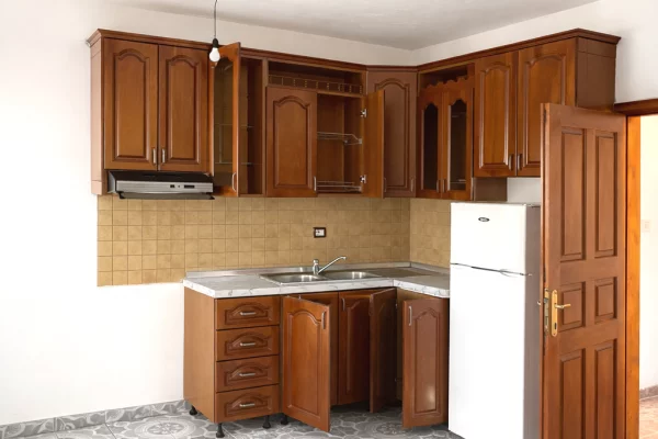 Shtepi me qera 1+1 ne Tirane - 25,000 Leke