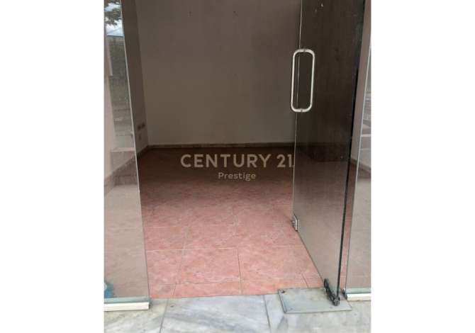 Ambient biznesi me qera 3+1 ne Tirane - 180 Euro