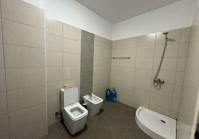 JEPET ME QIRA APARTAMENT 3+1+2 PER BANIM / ZYRE TEK LIQENI !