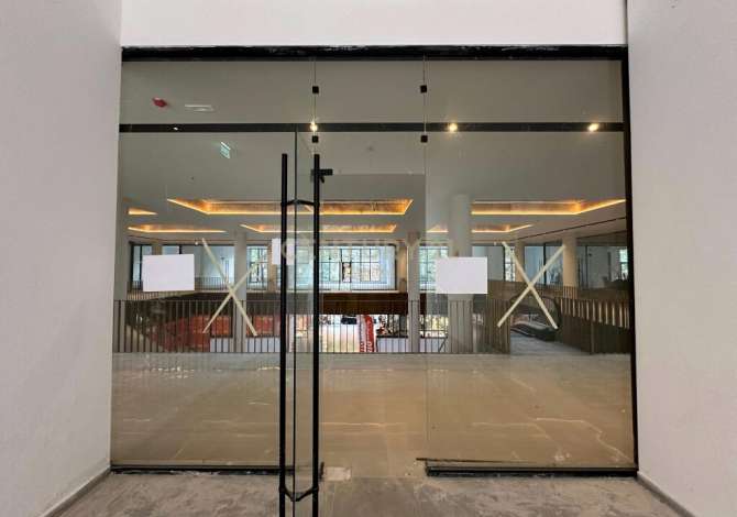 Ambient biznesi me qera 3+1 ne Tirane - 1,100 Euro