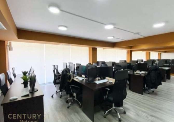 ZYRE ME QIRA PRANE SHKOLLES PETRO NINI