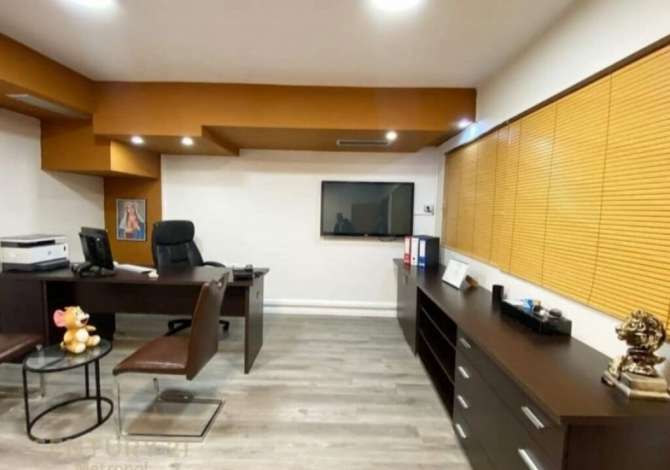 Ambient biznesi me qera 3+1 ne Tirane - 3,500 Euro