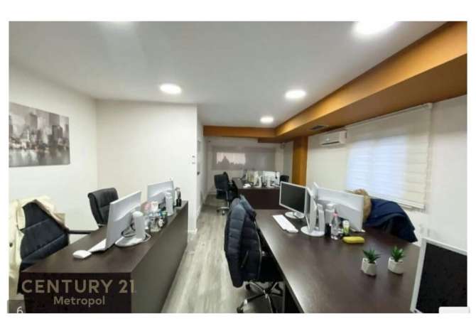 Ambient biznesi me qera 3+1 ne Tirane - 3,500 Euro