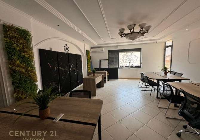 ZYRA ME QIRA, RRUGA E BARRIKADAVE!