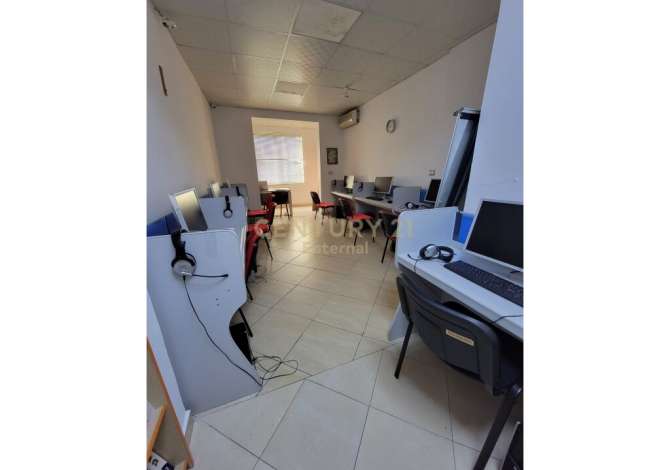 Ambient zyre me qira ne Bllok