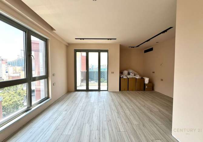 Ambient biznesi me qera 3+1 ne Tirane - 1,700 Euro