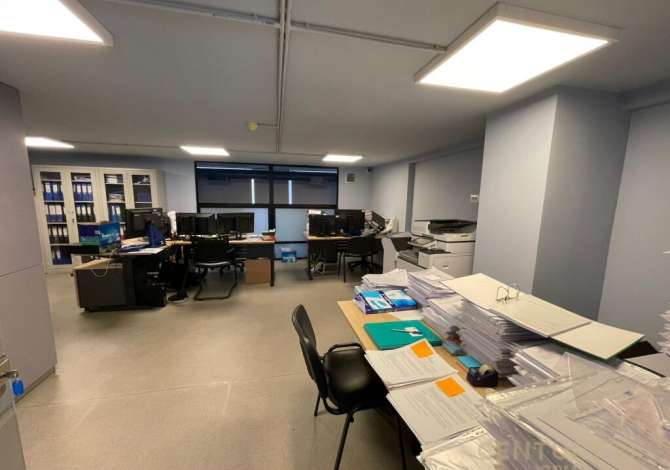Ambient biznesi me qera 3+1 ne Tirane - 6,500 Euro