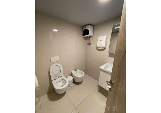 Rruga e Barrikadave jepet me qera ambient zyre