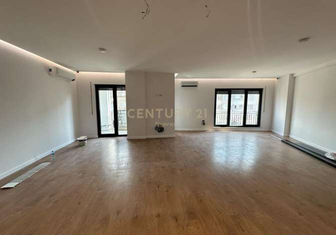 Ambient biznesi me qera 3+1 ne Tirane - 2,000 Euro
