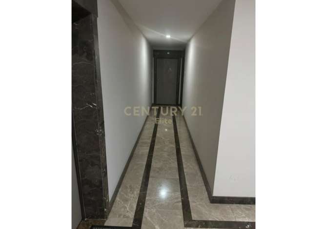 Ambient biznesi me qera 3+1 ne Tirane - 720 Euro