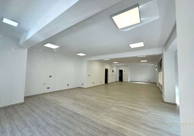 Ambient biznesi me qera 3+1 ne Tirane - 1,200 Euro