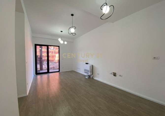 Ambient biznesi me qera 3+1 ne Tirane - 900 Euro