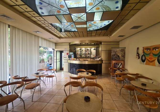 Ambient biznesi me qera 2+1 ne Tirane - 1,000 Euro