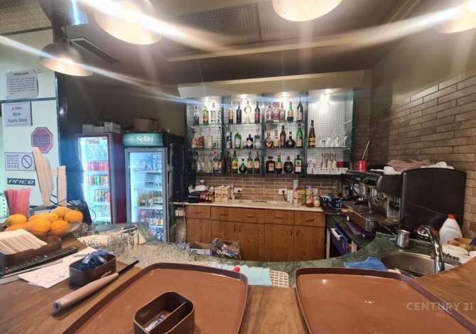 Ambient biznesi me qera 2+1 ne Tirane - 1,000 Euro