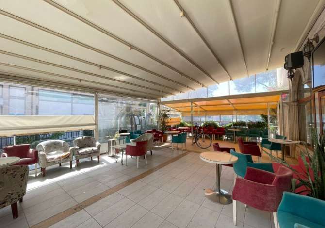 Ambient biznesi me qera 2+1 ne Tirane - 2,200 Euro