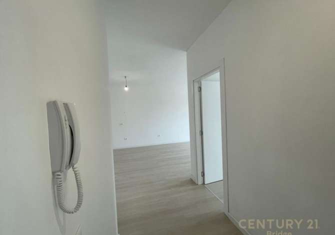 Ambient biznesi me qera 3+1 ne Tirane - 650 Euro