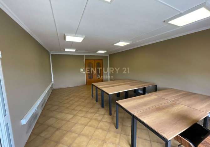 Ambient biznesi me qera 3+1 ne Tirane - 1,000 Euro