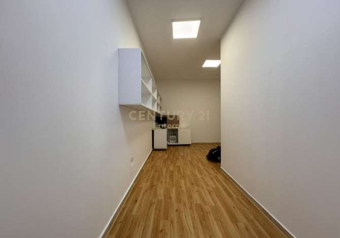 Ambient biznesi me qera 3+1 ne Tirane - 2,000 Euro