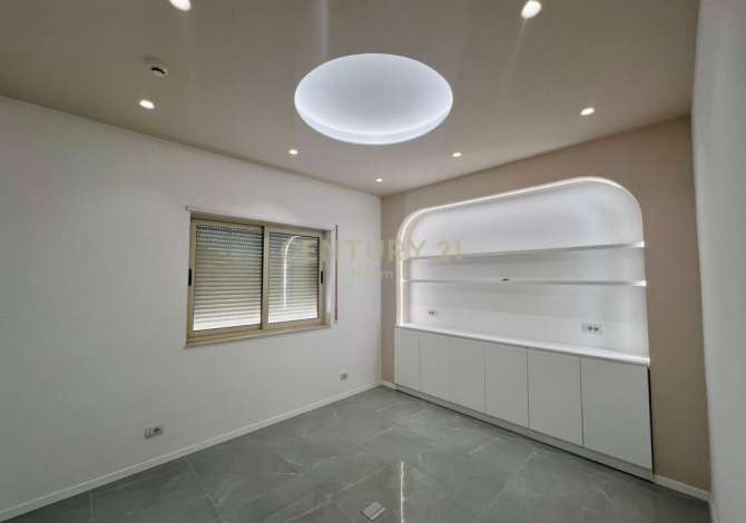 Ambient biznesi me qera 3+1 ne Tirane - 2,000 Euro