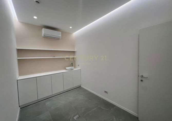 Ambient biznesi me qera 3+1 ne Tirane - 2,000 Euro