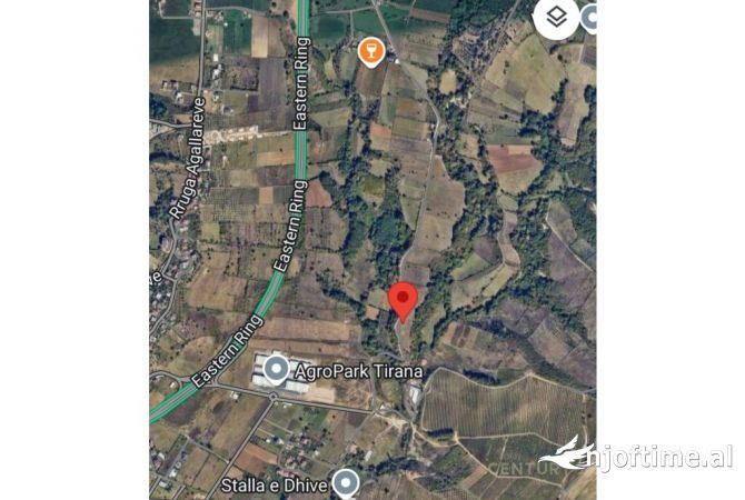 Truall ose Toke ne Tirane - 150,000 Euro