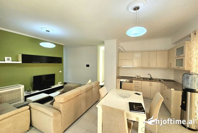 Shtepi me qera 2+1 ne Tirane - 1,000 Euro