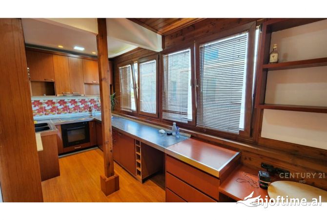 Shtepi me qera 2+1 ne Tirane - 700 Euro