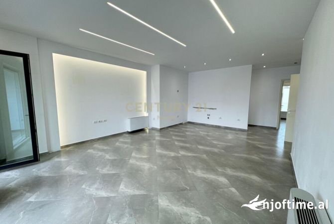 Ambient biznesi me qera 3+1 ne Tirane - 1,600 Euro