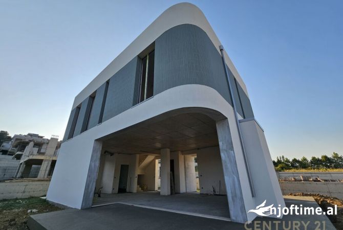 Casa in vendita 5+1 a Tirana - 385,000 Euro